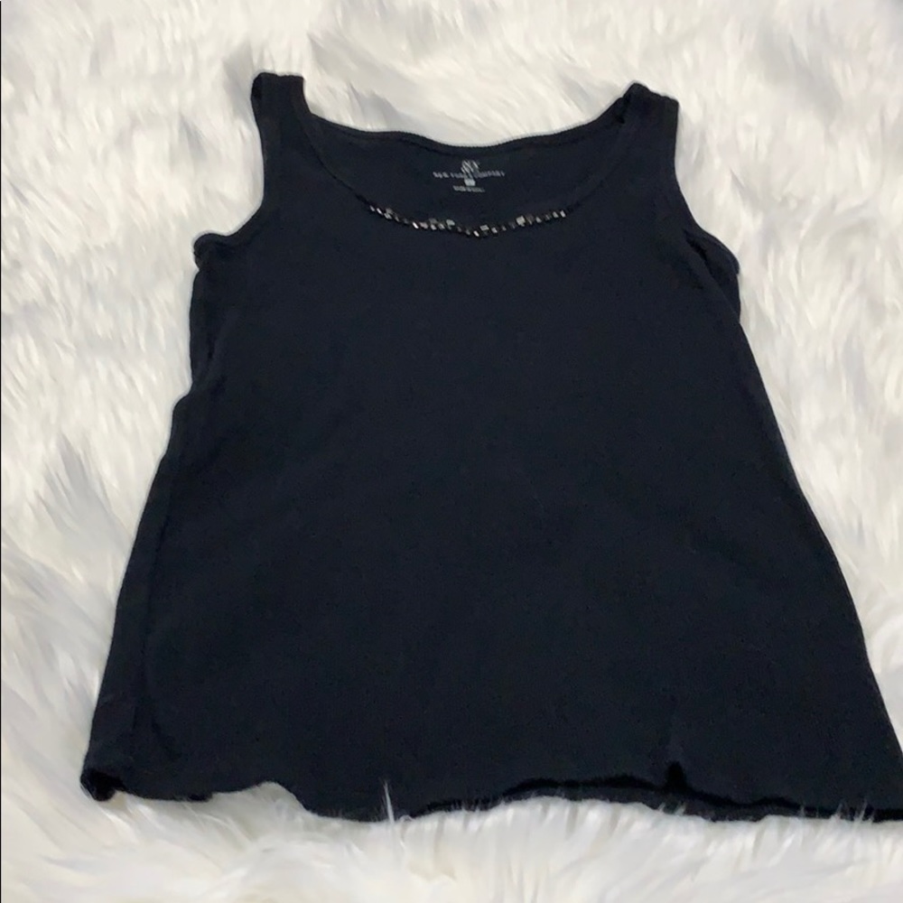 🔥NY&Co Black Tank Gray and Black Studs/Beads SzL